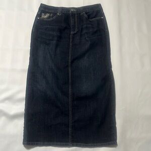 CHRISTOPHER & BANKS DENIM ANKLE LENGTH SKIRT SIZE 4